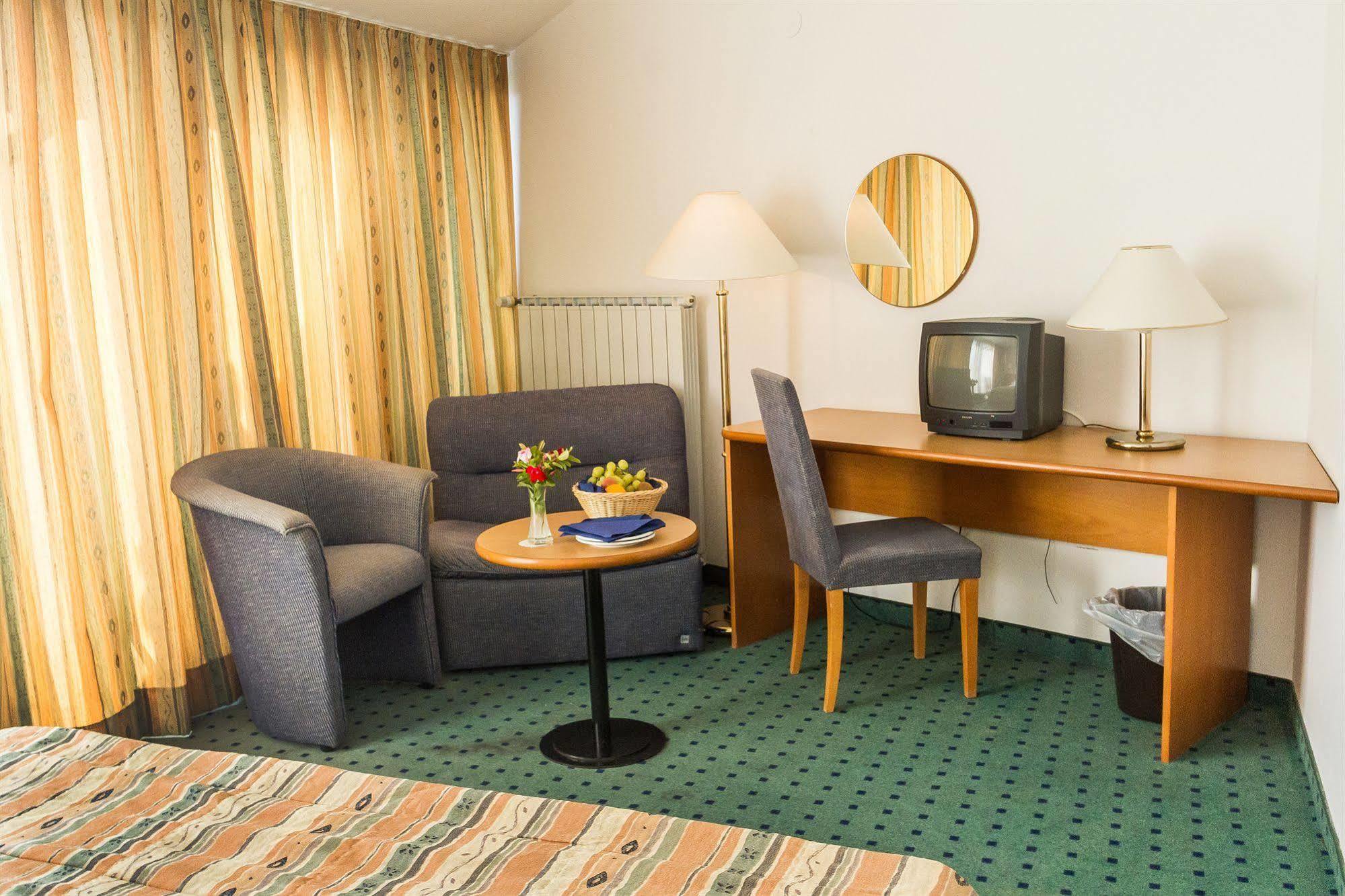 Apartments Vila Barka Порторож Екстериор снимка