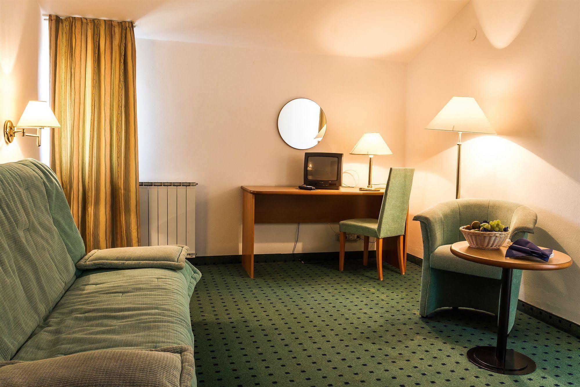 Apartments Vila Barka Порторож Екстериор снимка
